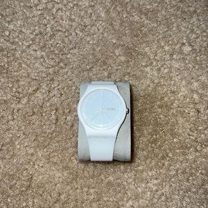 swatch all white unisex analog watch with silicone strap